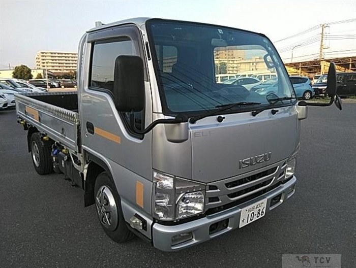 2020 Isuzu Elf