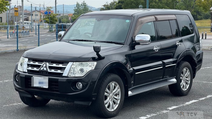 2012 Mitsubishi Pajero