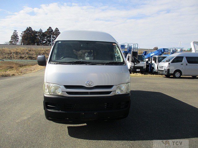 2008 Toyota Hiace
