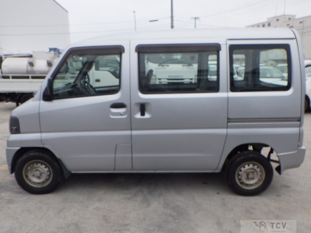 2005 Nissan Clipper Van