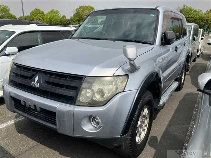 2007 Mitsubishi Pajero