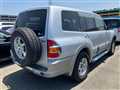 2001 Mitsubishi Pajero
