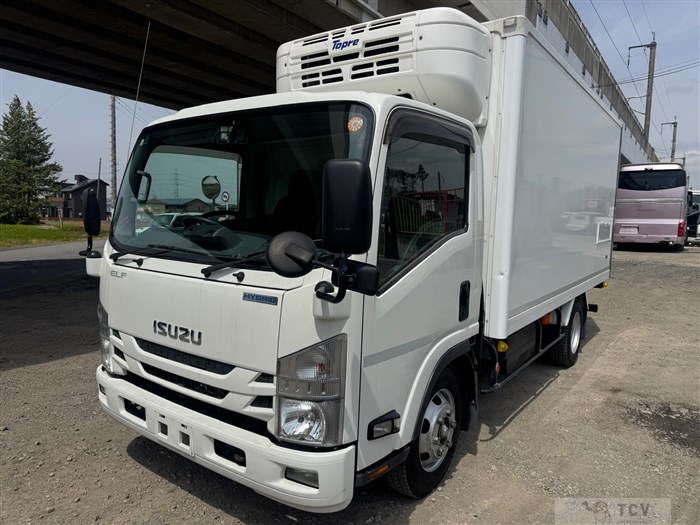2020 Isuzu Elf Truck