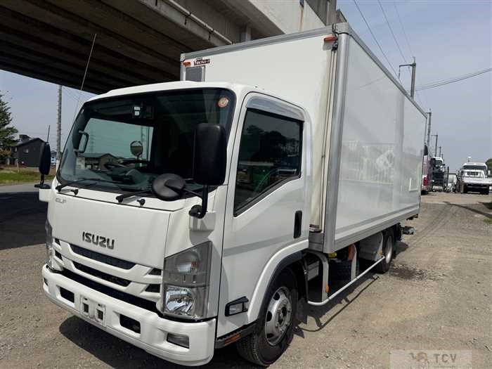 2020 Isuzu Elf Truck