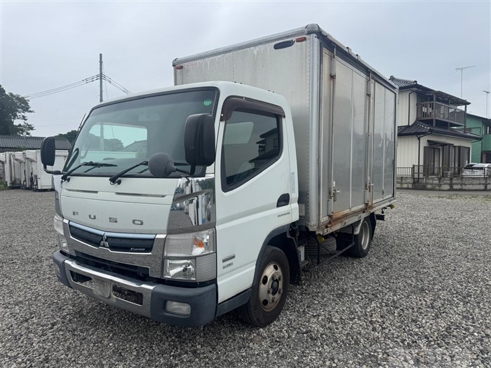 2016 Mitsubishi Canter