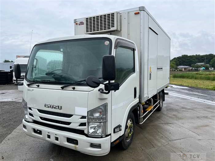 2020 Isuzu Elf Truck