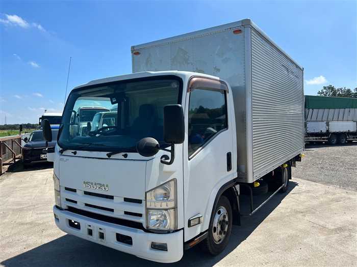 2012 Isuzu Elf Truck