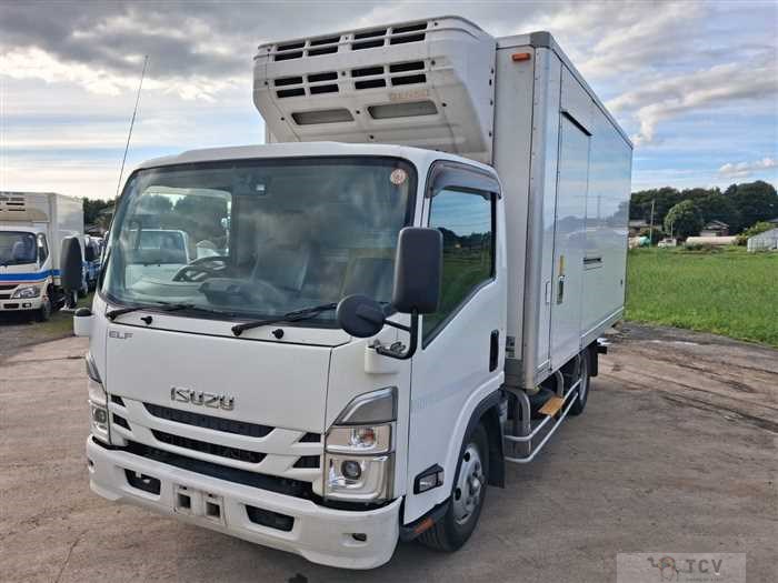 2021 Isuzu Elf Truck