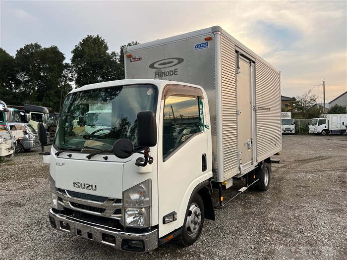2016 Isuzu Elf Truck