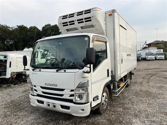 2021 Isuzu Elf Truck
