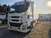 2018 Isuzu GIGA
