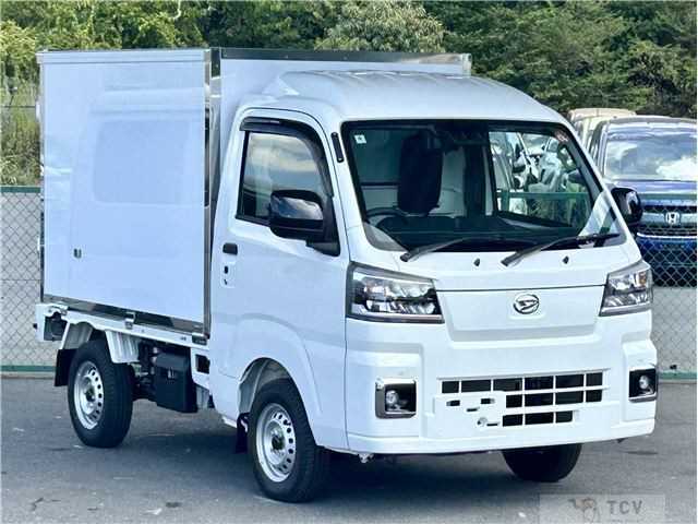 2025 Daihatsu Hijet Truck