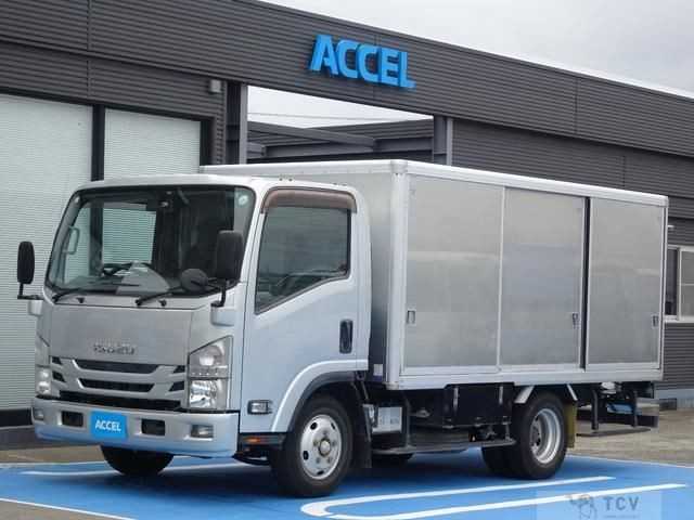 2015 Isuzu Elf Truck