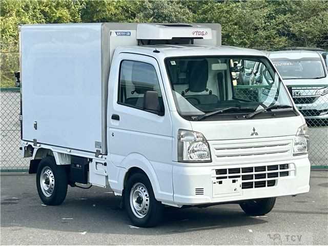 2015 Mitsubishi Minicab Truck