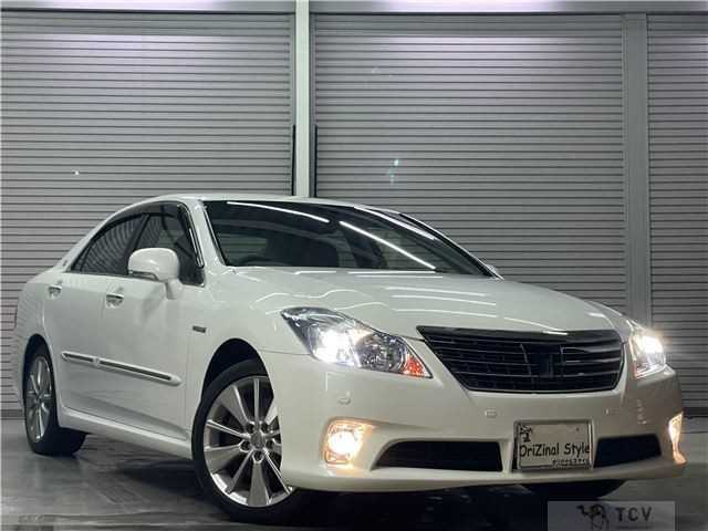 2010 Toyota Crown Hybrid