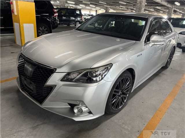 2014 Toyota Crown Hybrid