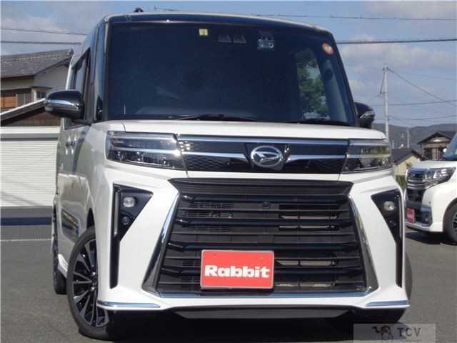 2023 Daihatsu Tanto Custom