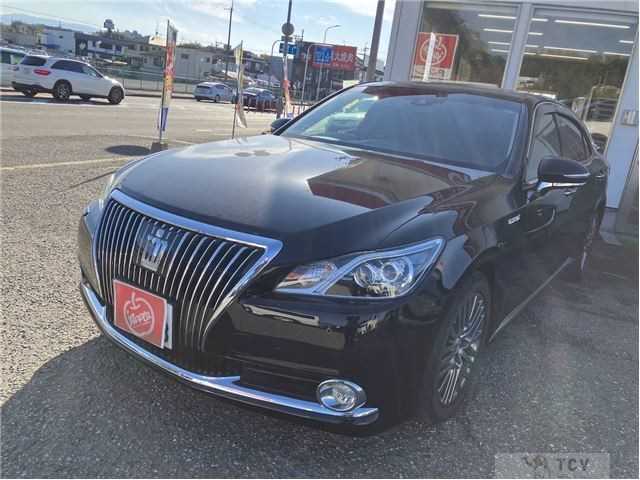2017 Toyota Crown Majesta