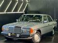 1980 Mercedes-Benz Midium Class