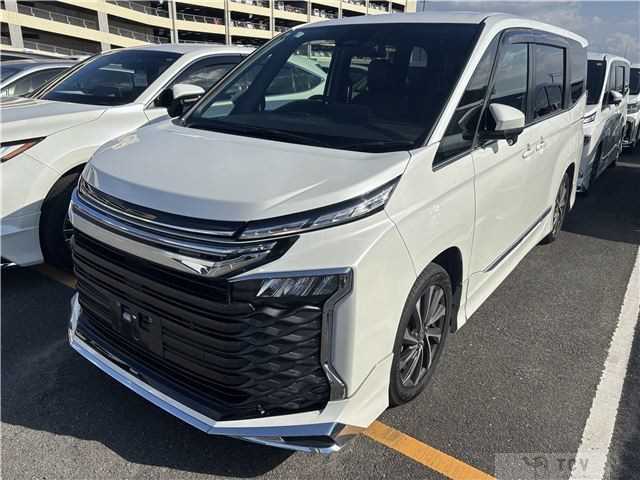 2023 Toyota Voxy