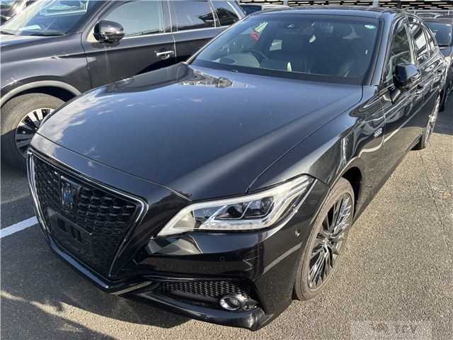 2019 Toyota Crown Hybrid