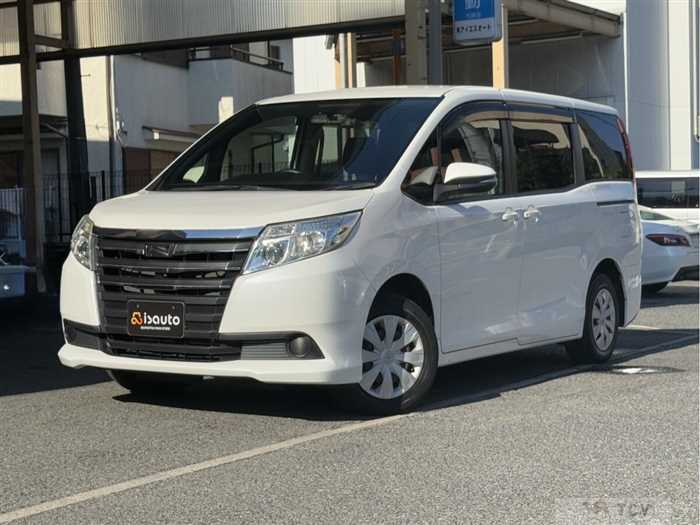 2014 Toyota Noah