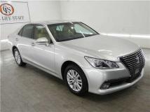 2013 Toyota Crown