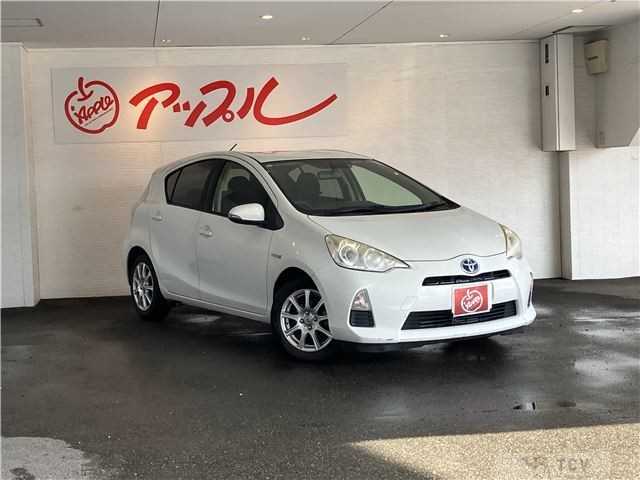2013 Toyota AQUA
