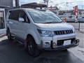 2018 Mitsubishi Delica D5