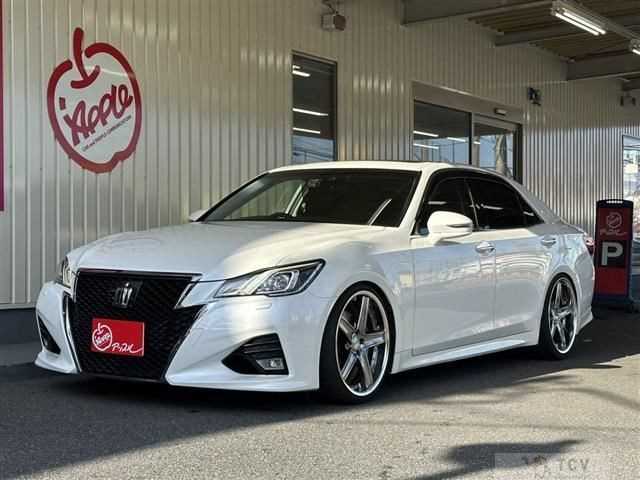 2017 Toyota Crown