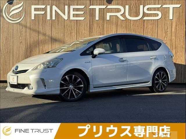 2013 Toyota PRIUS α