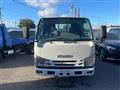 2015 Isuzu Elf Truck