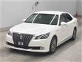 2013 Toyota Crown Majesta