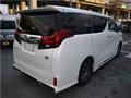 2015 Toyota Alphard Hybrid