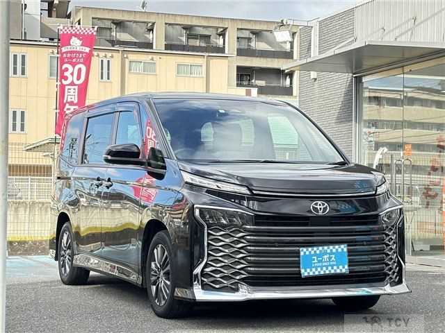 2023 Toyota Voxy