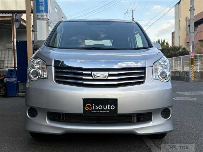 2012 Toyota Noah