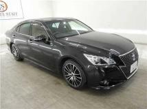 2013 Toyota Crown Hybrid