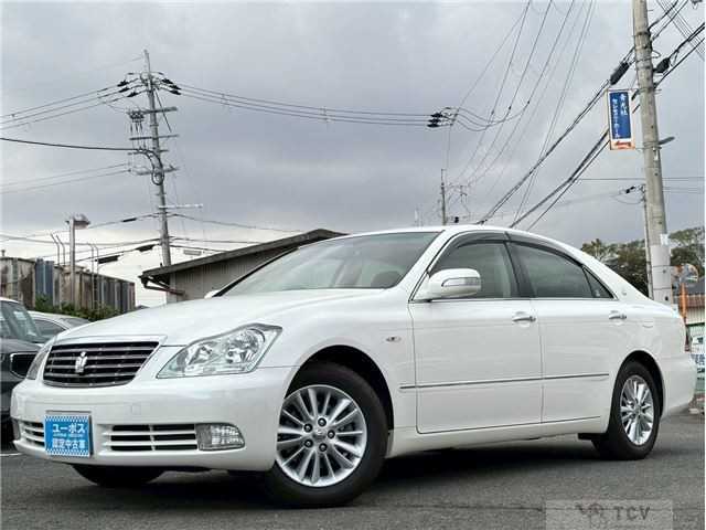 2004 Toyota Crown Royal Series