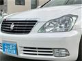 2004 Toyota Crown Royal Series
