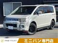 2011 Mitsubishi Delica D5
