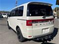2011 Mitsubishi Delica D5
