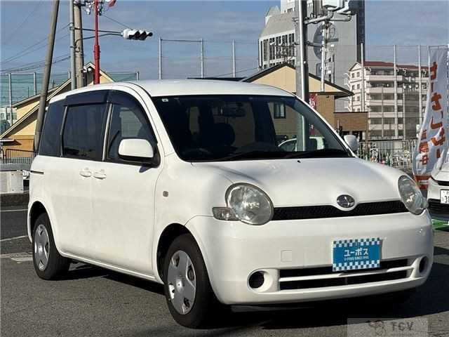 2005 Toyota Sienta