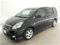 2004 Toyota Isis