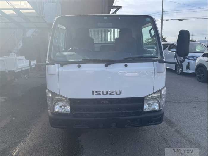 2013 Isuzu Elf Truck