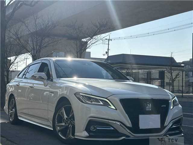 2019 Toyota Crown Hybrid