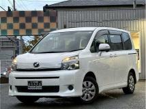 2010 Toyota Voxy