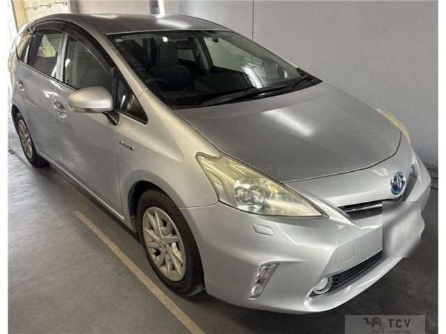 2012 Toyota PRIUS α