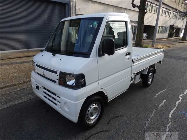 2011 Mitsubishi Minicab Truck