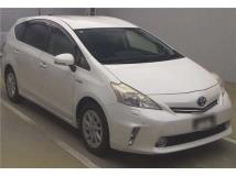 2013 Toyota PRIUS α