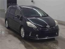 2013 Toyota PRIUS α